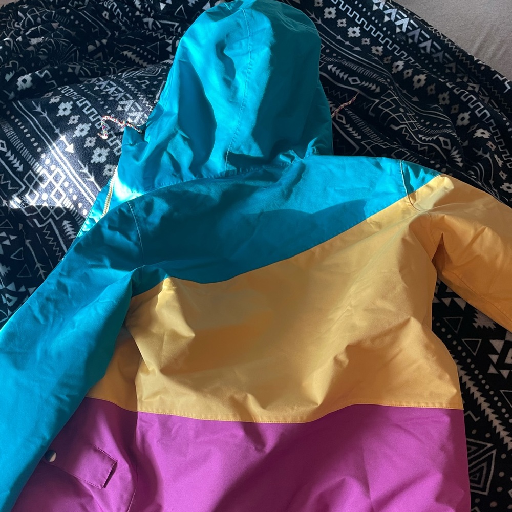 Small aperture 90s snowboard jacket